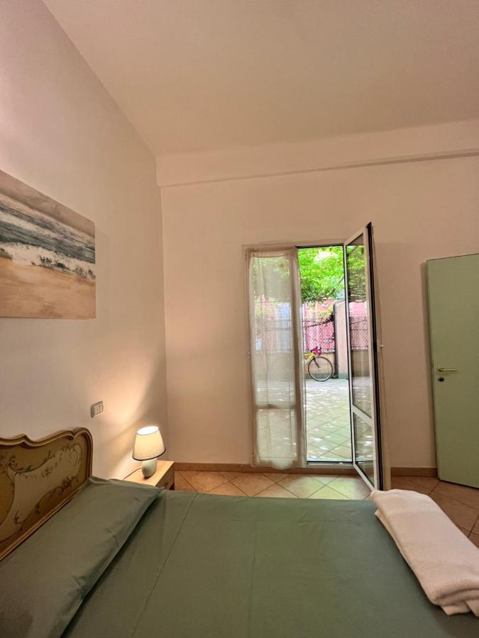 Appartamento Casa Rosa Finale Ligure Esterno foto